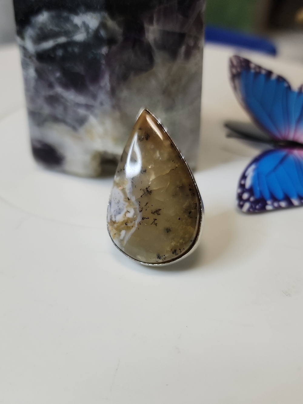 Teardrop Dendritic Agate Ring in Beige